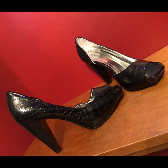 alligator skin heels